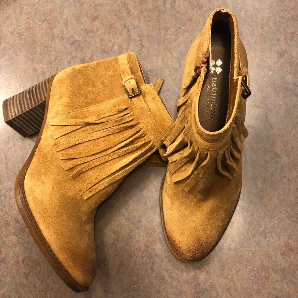 Woman’s Tan ‘Fortunate’ Fringe Booty